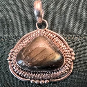 Sterling Silver Labradorite pendant